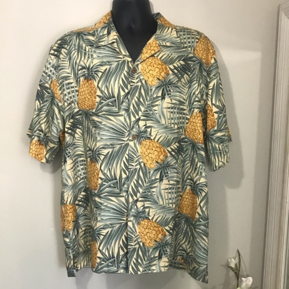 Tommy Bahama Other - Tommy Bahama Hawaiian Print Button-down, Med.